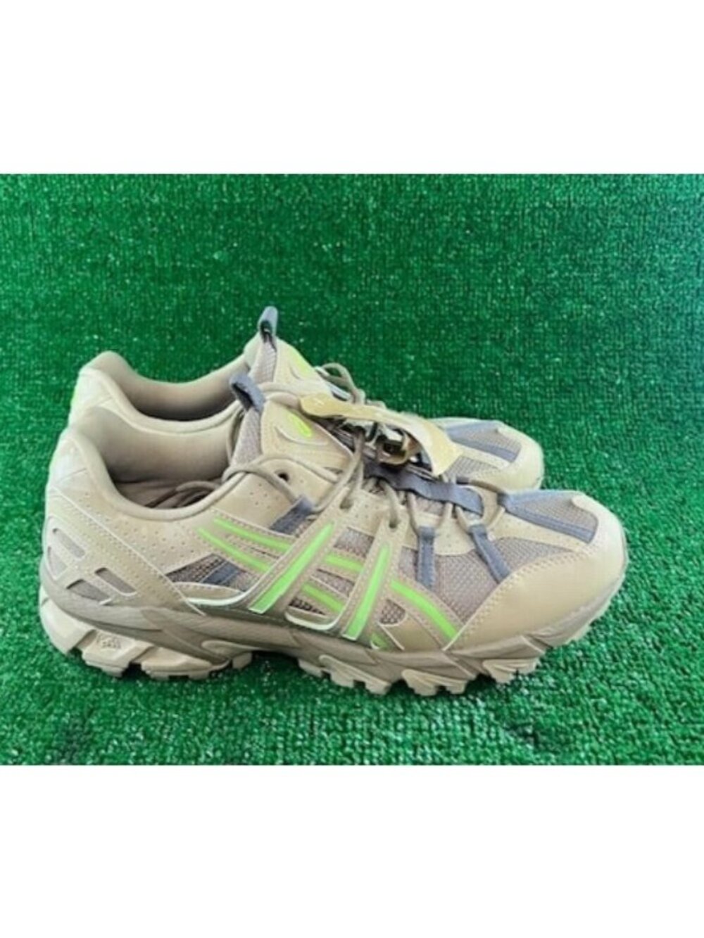 Men's Asics Low Cut Sneakers Running Shoe Casual Sneakers 1201B006 Size 10